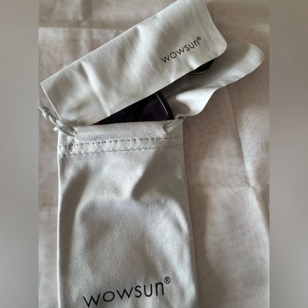 Designer inspired look for less Sunglasses by Wow Sun - NWT with cloth and pouch